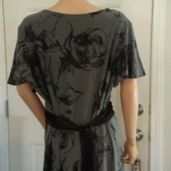 Daisy Fuentes 2X Grey & Black Blouse - Picture 6 of 6